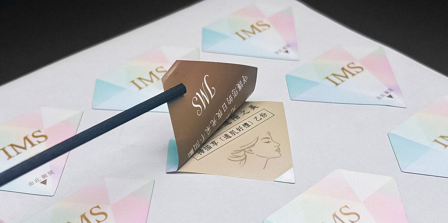 Zweischichtige, dreiseitige Farbdrucketiketten